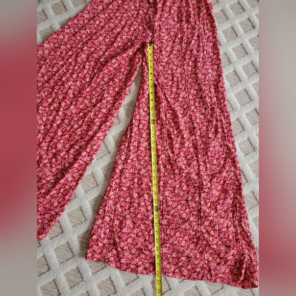 Free People Arlo Ditsy Floral Print Timeless Jumpsuit NWOT Size XS Boho Chic - Picture 9 of 14